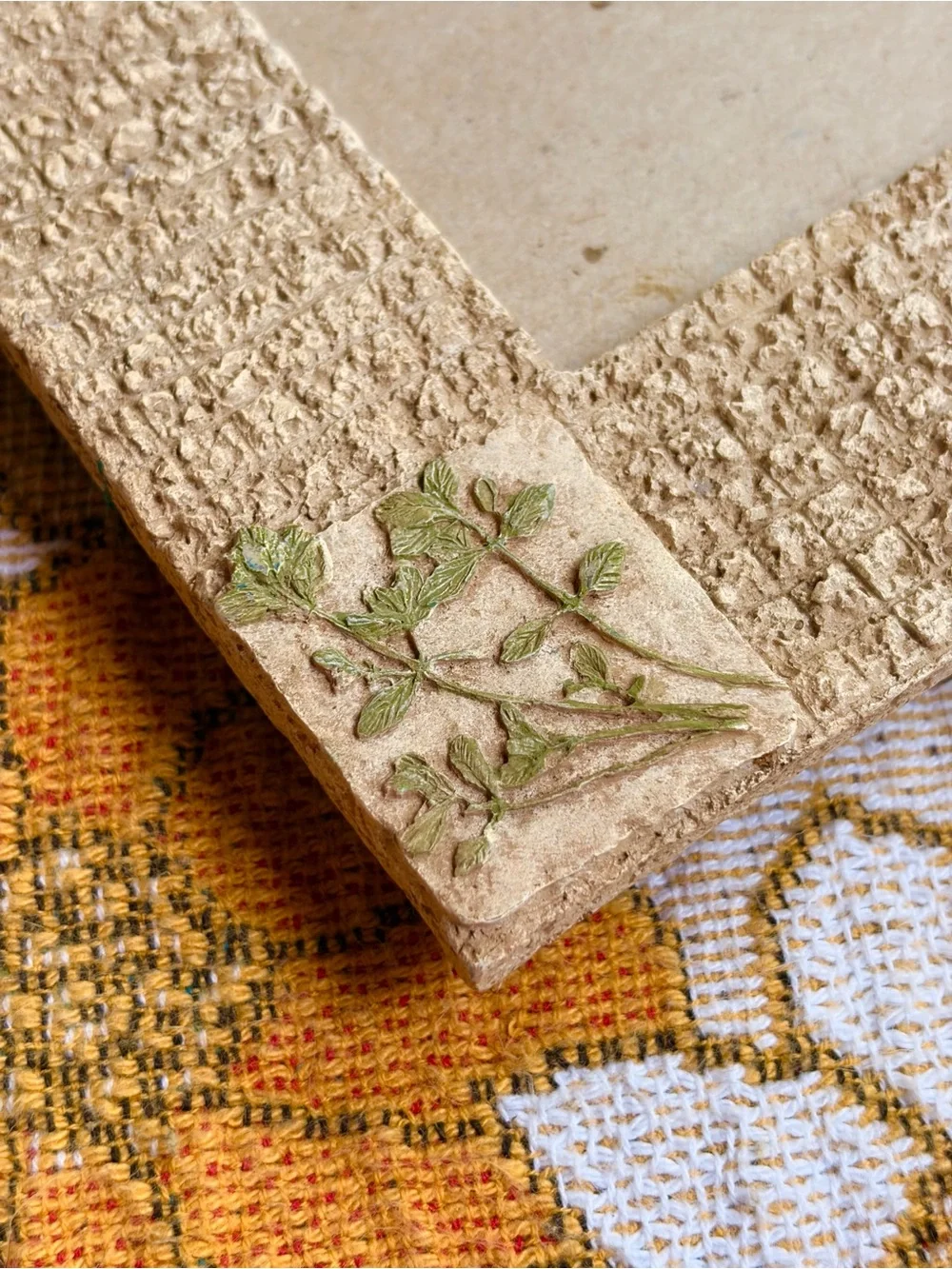 🌿🏺✨ Vintage 90s Raised Herb Botanical Mini Frame ✨🏺🌿
